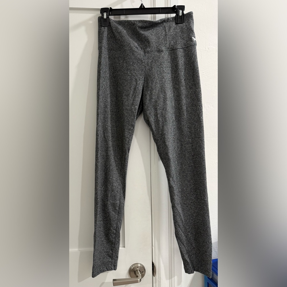 VS PINK heather gray yoga pants w/ ruched bottom accent